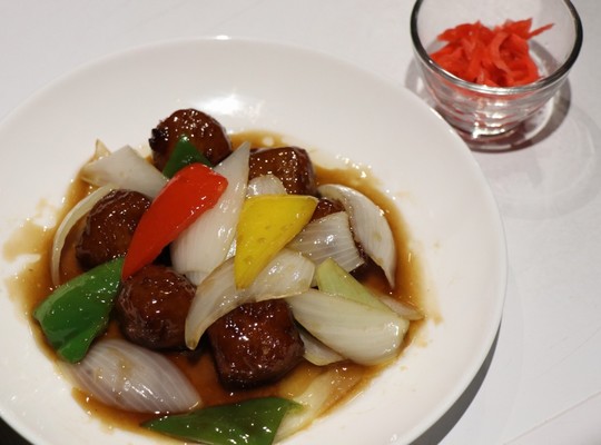 肉団子の黒酢あんかけ