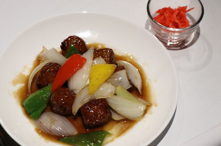 肉団子の黒酢あんかけ