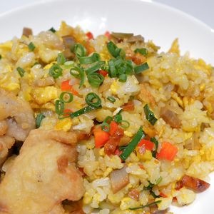 炒飯唐揚げ